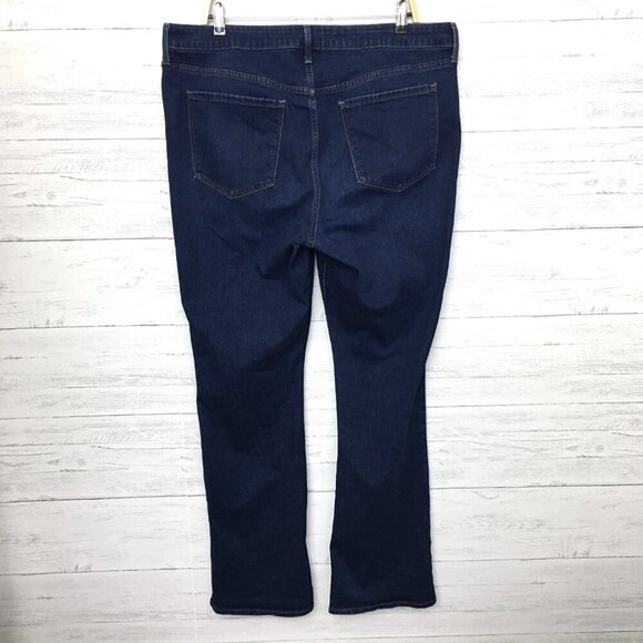 Old Navy Mid Rise Kicker Boot Cut Jeans Dark Wash Stretch size 18L length 34" - Picture 2 of 8